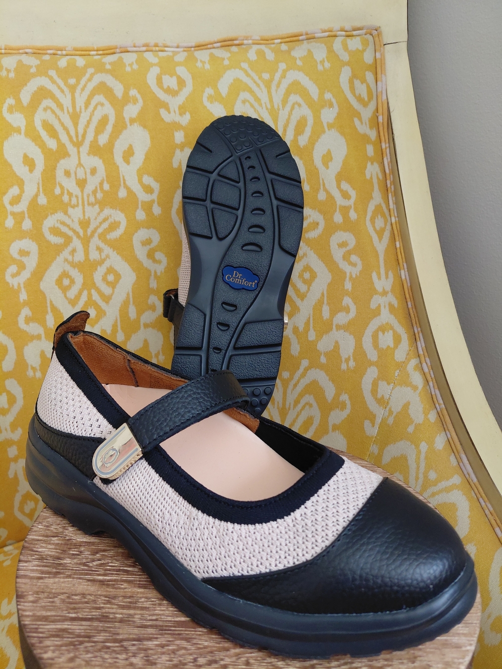 Doctor Comfort Women’s Black and Cream Mary Jane Comfort Shoe